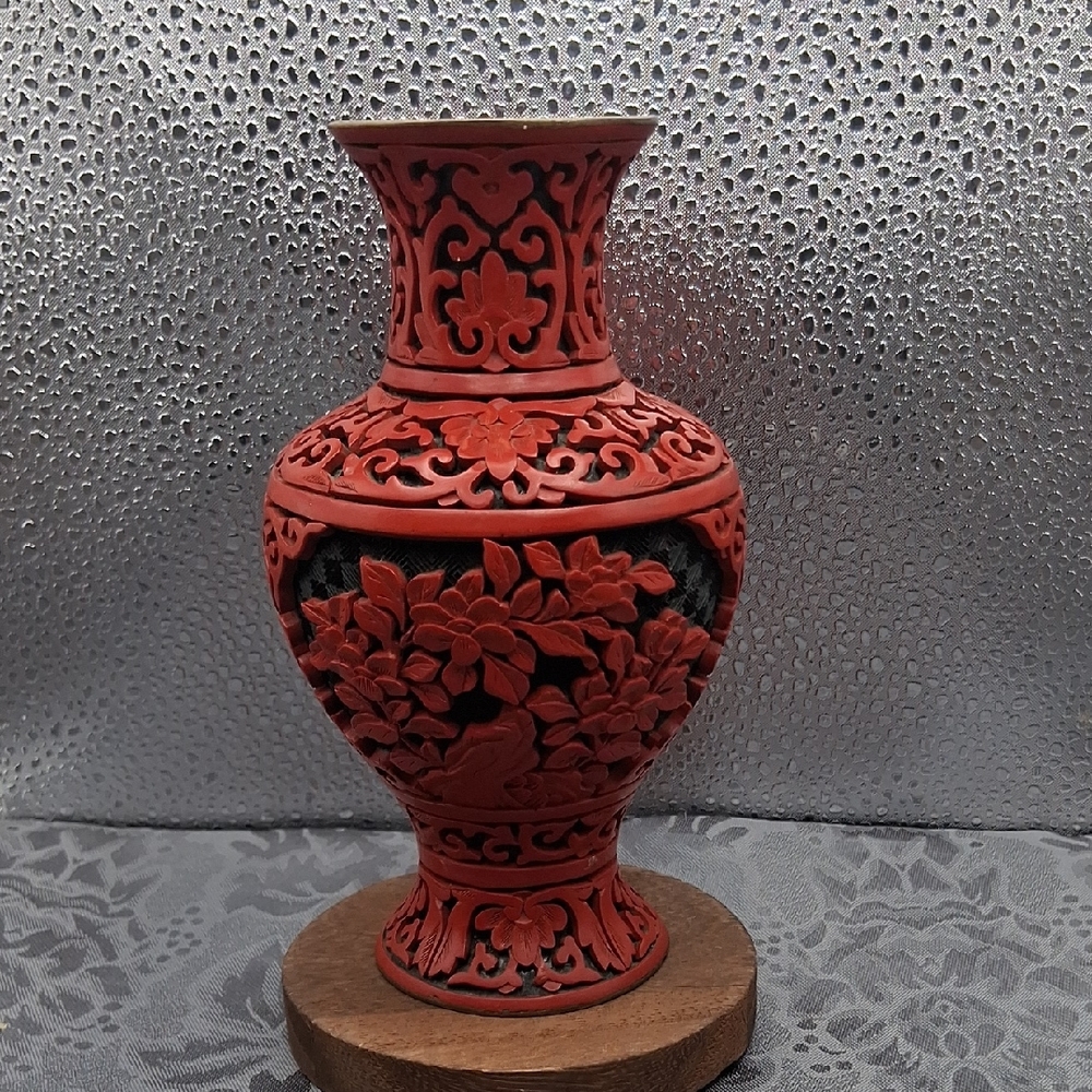 Vintage Handmade Chinese LacquerCinnaban Floral Vase, 6" Tall